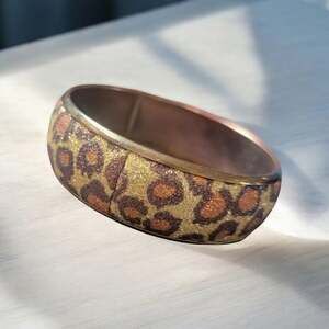 Glittery Leopard Print Hinge Bangle Bracelet